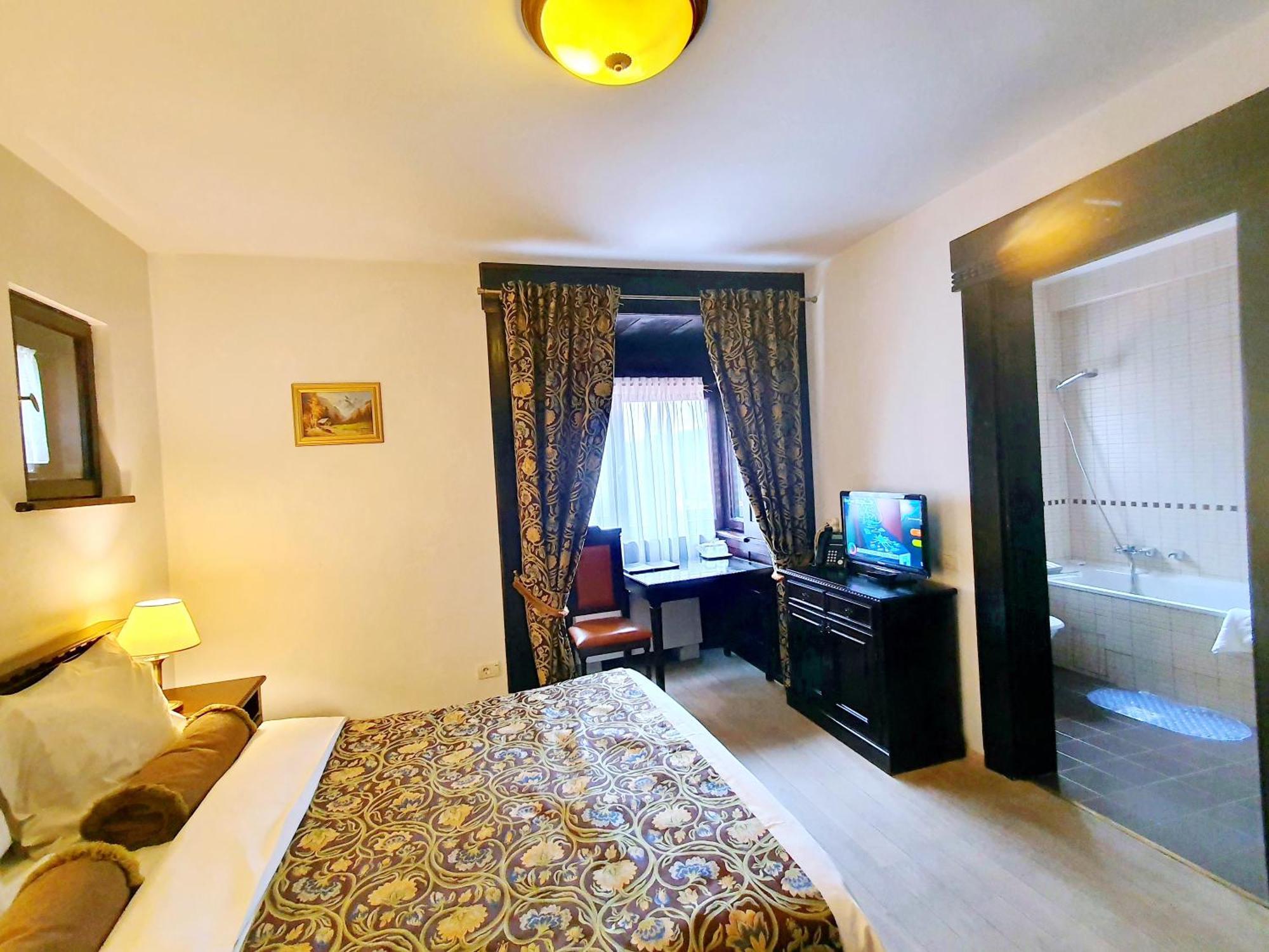 Vila Leonida - Resort Leonida Buşteni Екстериор снимка