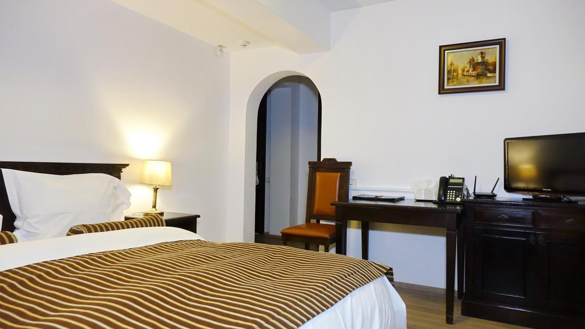 Vila Leonida - Resort Leonida Buşteni Екстериор снимка